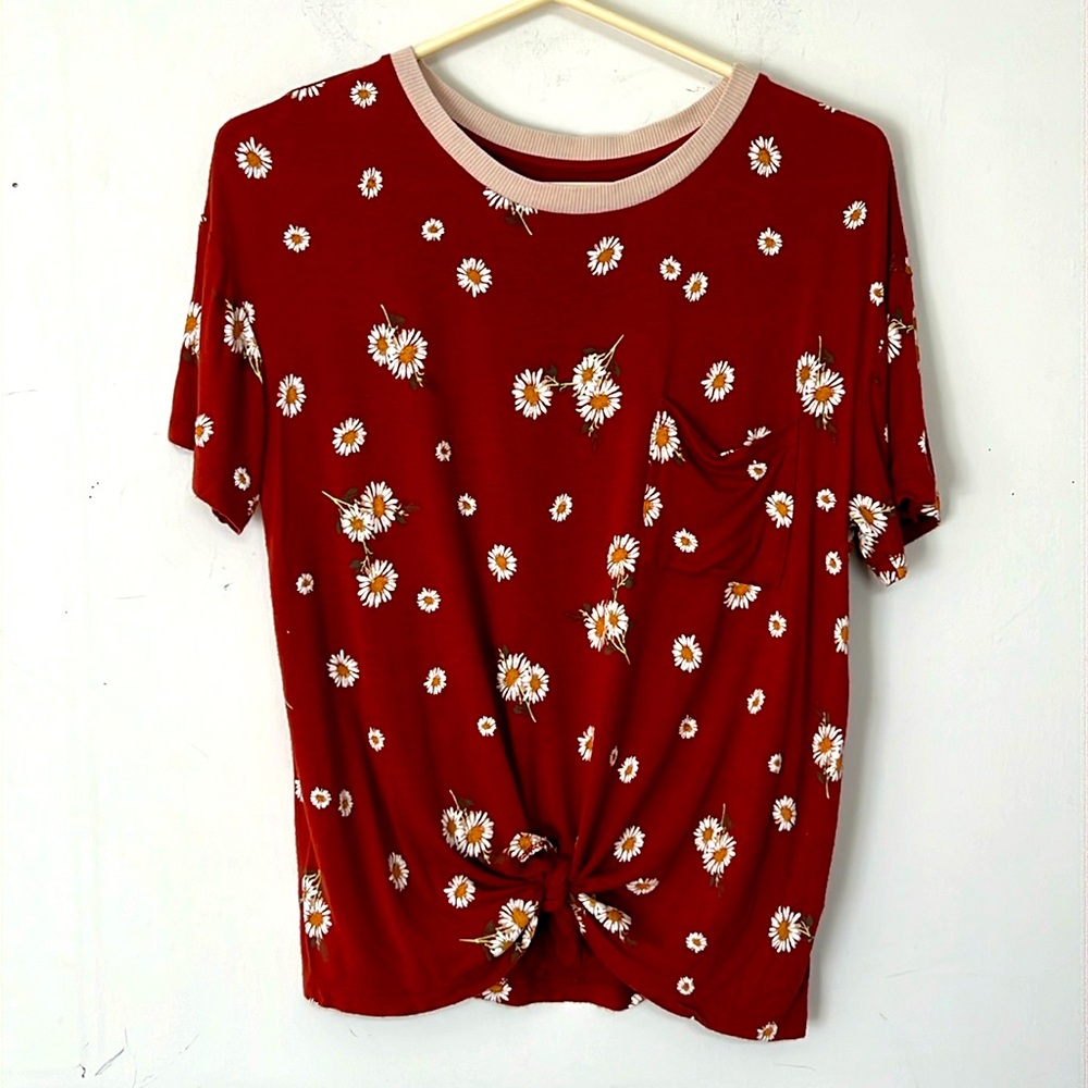 🌞 No Boundaries red/brown pocket short sleeve layered look daisy tie tee women L